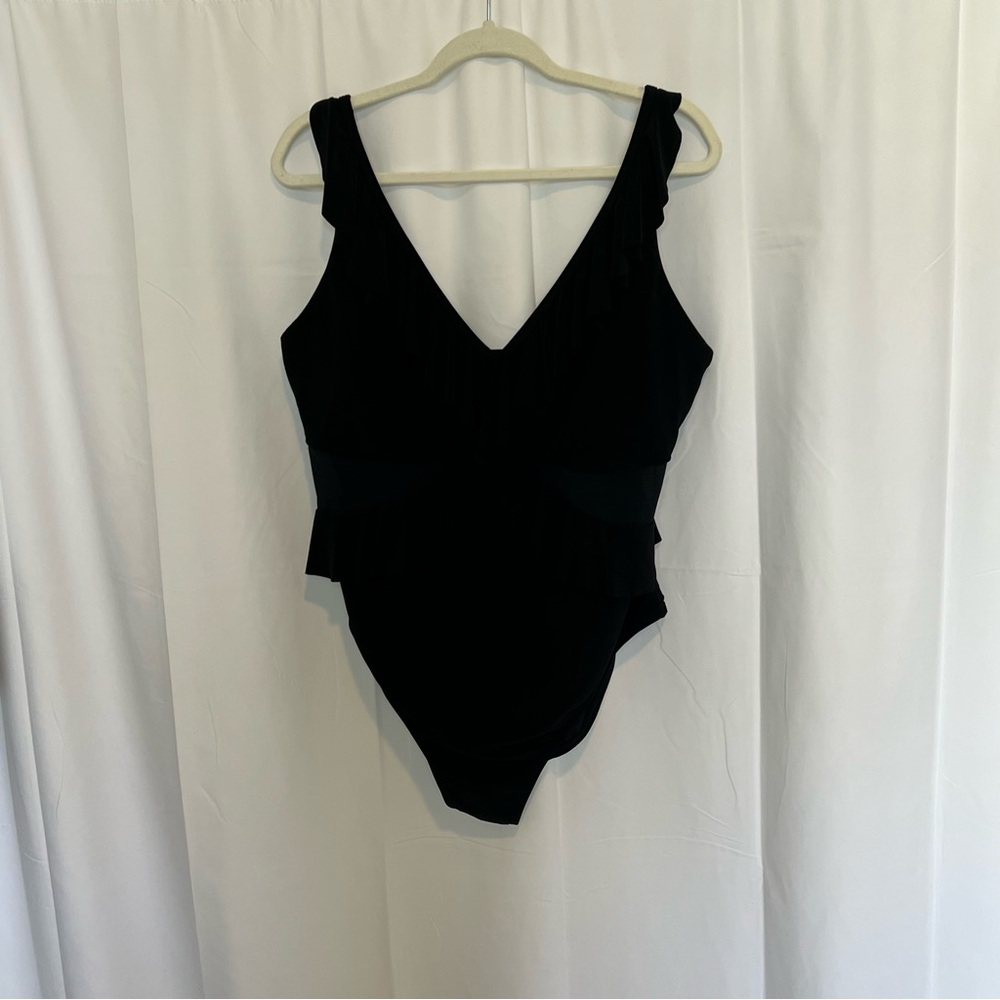 Beyond Control Women's Ruffled One-Piece Swim Black Size 14 - Picture 10 of 10